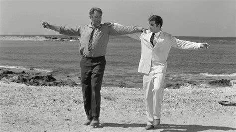 ¡Zorba the Greek: Un viaje explosivo a la vida y la alegría desenfrenada!